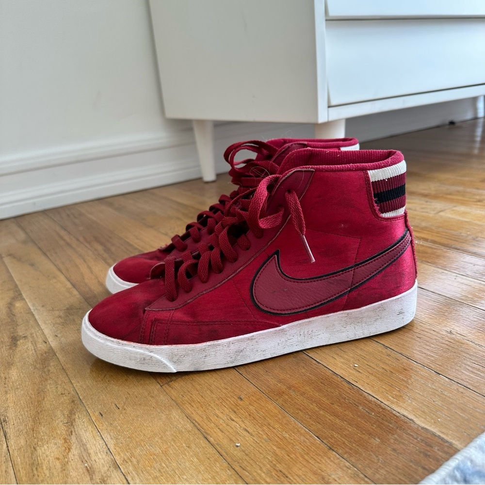 nike red high tops